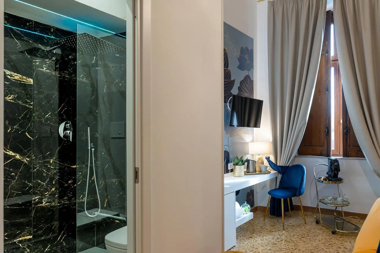 La Lepre Felice-Bovio Hotel Naples 2*,  Italy